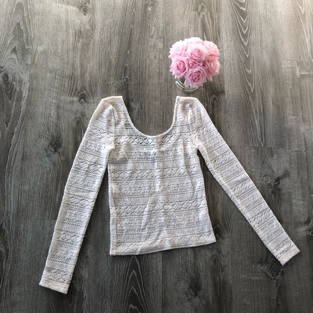 NWOT American Eagle long- Sleeve Scoop Neck Lace Top